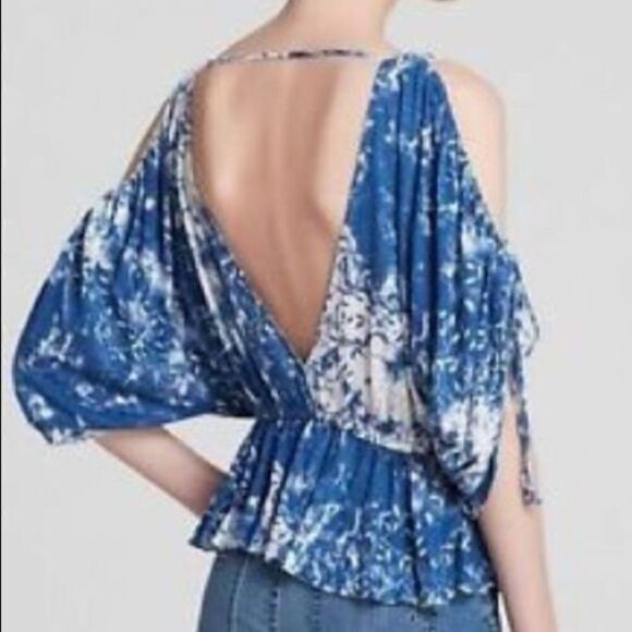Free People | Abracadabra Cold Shoulder Floral V-Neck Top | XS - Picture 2 of 8